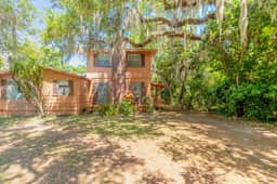 Quiet, Shady Retreat near everything in NSB