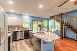 Quiet, Shady Retreat near everything in NSB