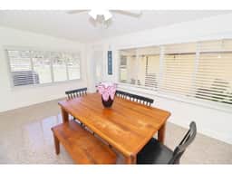 Pet Friendly, Gorgeous Remodelled House in NSB!