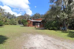 Peaceful, quiet getaway in NSB!
