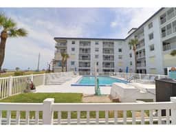 Gorgeous Corner Beach Condo!