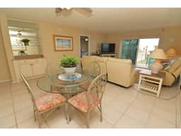 Gorgeous Corner Beach Condo!