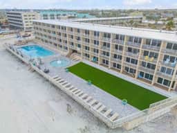Oceanfront Daytona Beach | Steps to Beach & Pool