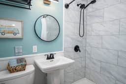 Pet-Friendly King Suite w/ Sofa Bed Near Beach!