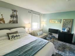 Beach Getaway | King Bed + Sofa Bed | Pets OK