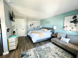 1915 Beach Club - Golden Beach Suite 4