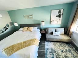 1915 Beach Club - Golden Beach Suite 4