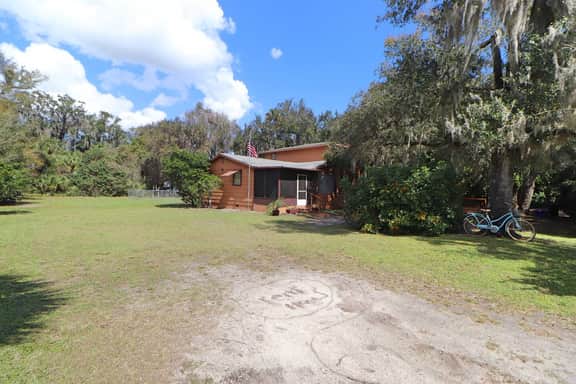 Peaceful, quiet getaway in NSB!