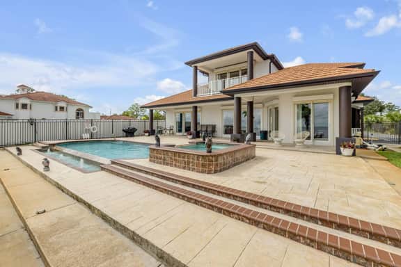 Luxury Waterfront Estate - Incredible Rocket Views