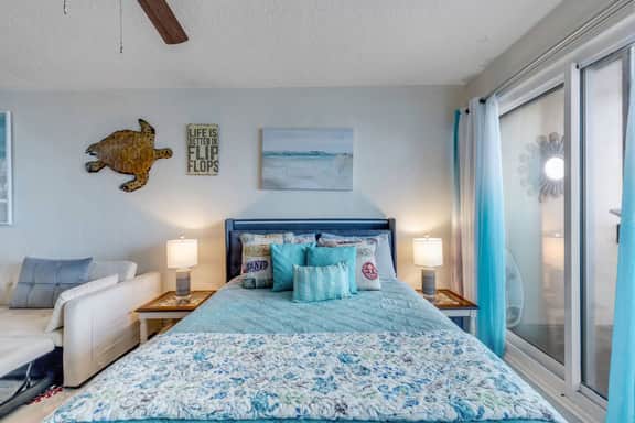 Oceanfront Daytona Beach | Steps to Beach & Pool
