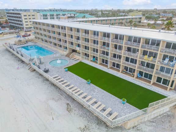 Oceanfront Daytona Beach | Steps to Beach & Pool