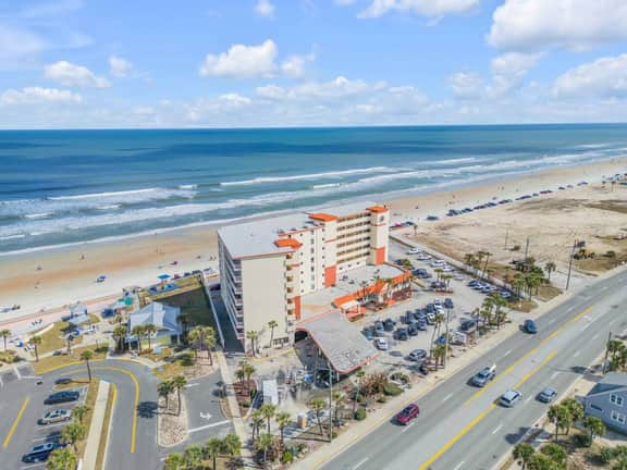 Beachfront Bliss in the Heart of Daytona!