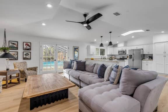 Family Pool House • Sleeps 8 • Space to Relax