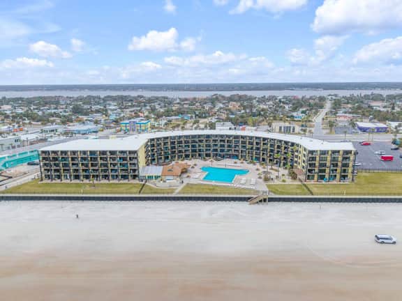 Resort Condo on the Beach with Pool and Tiki Bar!