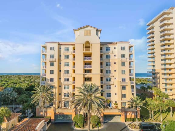 Beachfront Luxe Penthouse w/ Boardwalk