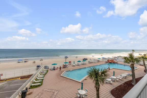 Oceanfront Resort Condo | Beach + Pool Views - Image 4