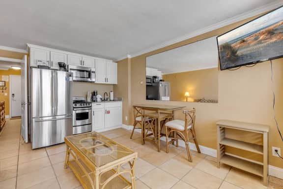 Oceanfront Resort Condo | Beach + Pool Views - Image 5