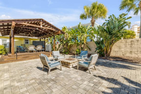 Colorful NSB Beach Retreat • Stunning Deck Oasis