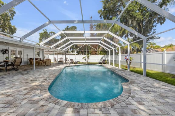 Pool Oasis | Family Getaway | Hot Tub | Pets OK