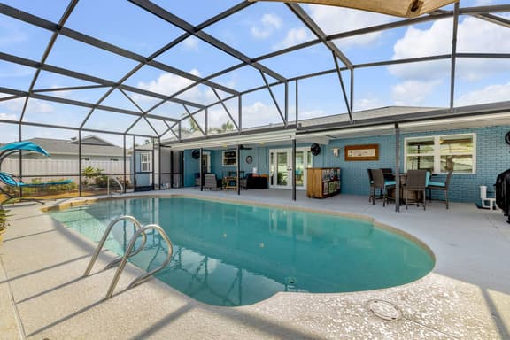 Private Garden Pool Retreat | Pet Friendly - Image 1
