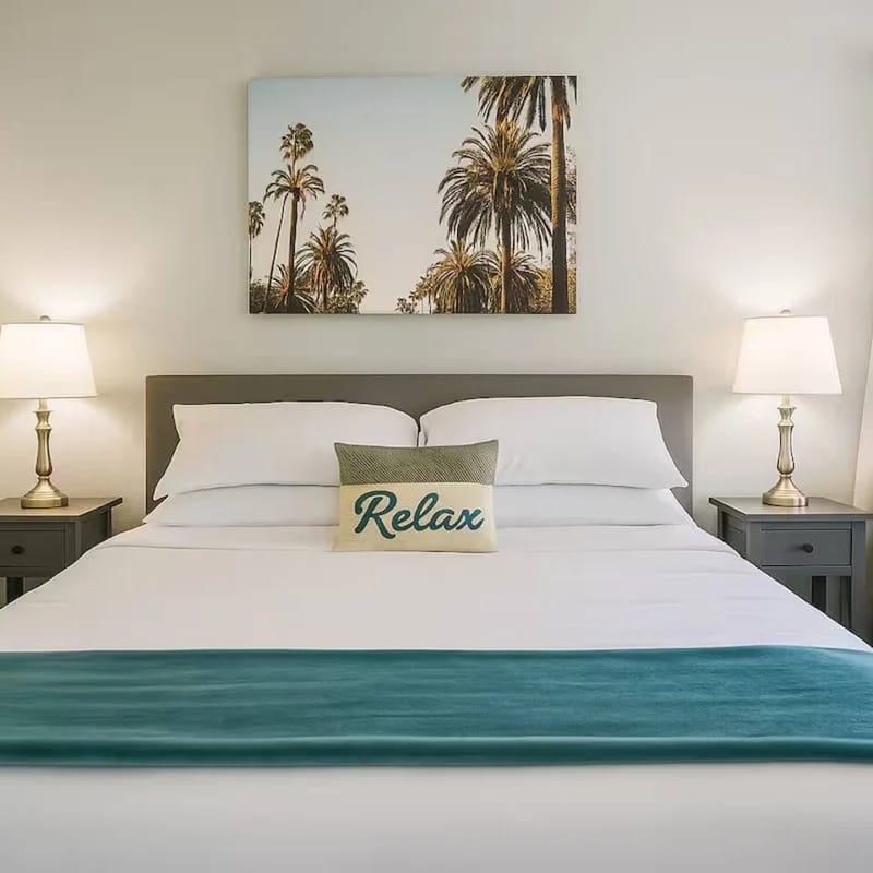 Beach Getaway | King Bed + Sofa Bed | Pets OK
